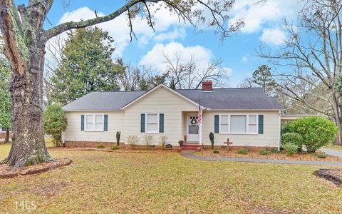 155 Bellvue Dr, Toccoa, GA 30577 photo 2