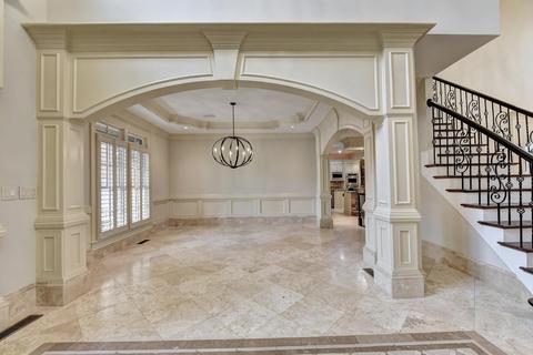 8790 Colonial Pl, Duluth, GA 30097 photo 4