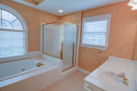 3945 Berkeley View Dr, Berkeley Lake, GA 30096 photo 15