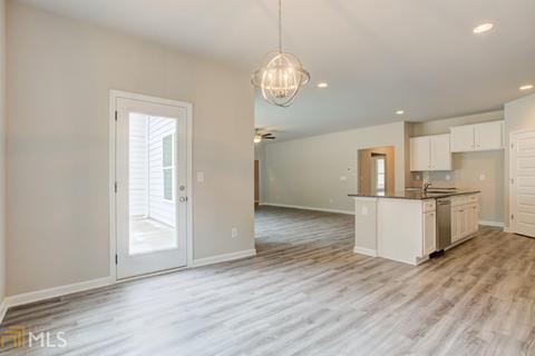 135 Bingley Ct, Covington, GA 30016 photo 12