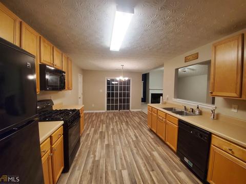 1024 Maple Leaf, Mcdonough, GA 30253 photo 3
