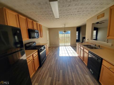 1024 Maple Leaf, Mcdonough, GA 30253 photo 5