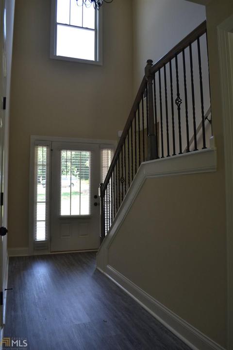 132 Clear Water Dr, Jackson, GA 30233 photo 9