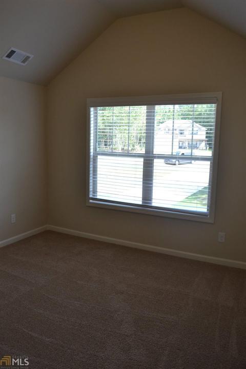 132 Clear Water Dr, Jackson, GA 30233 photo 11