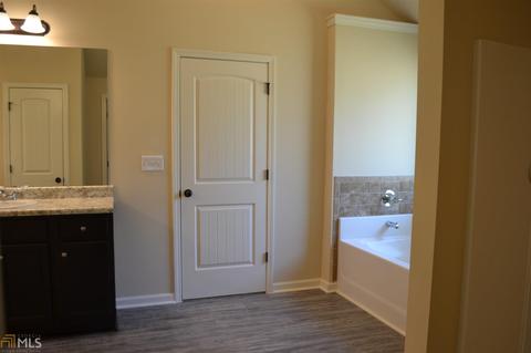 132 Clear Water Dr, Jackson, GA 30233 photo 25