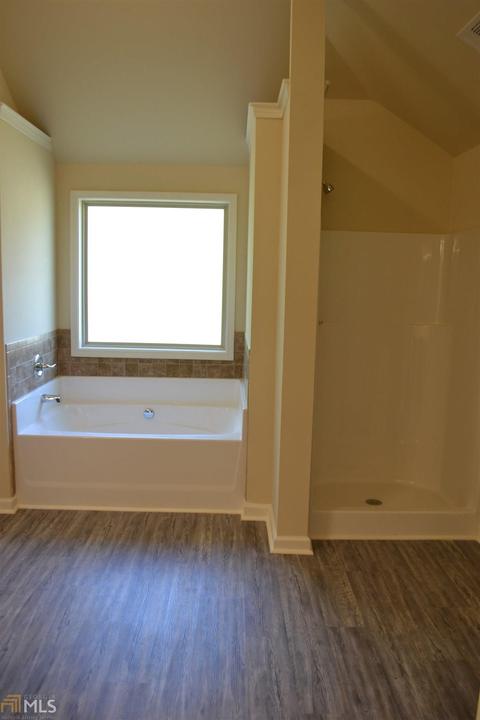 132 Clear Water Dr, Jackson, GA 30233 photo 23