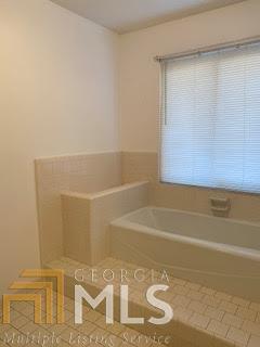 310 Regency Cir, Dublin, GA 31021 photo 22