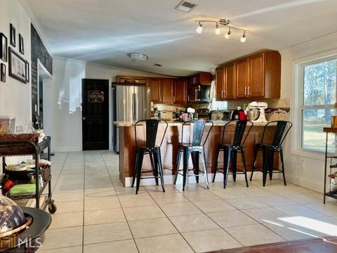 456 Edgewater Dr, Byron, GA 31008 photo 3