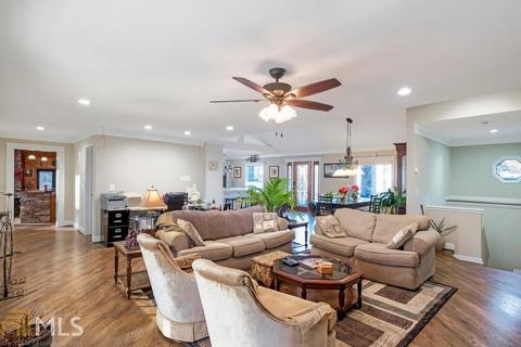 9720 Mathis Dr, Gainesville, GA 30506 photo 4