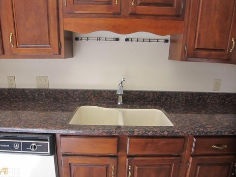 3522 Ashwood Ln, Chamblee, GA 30341 photo 8