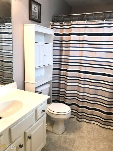 437 Hampton Green Dr, Lagrange, GA 30240 photo 5