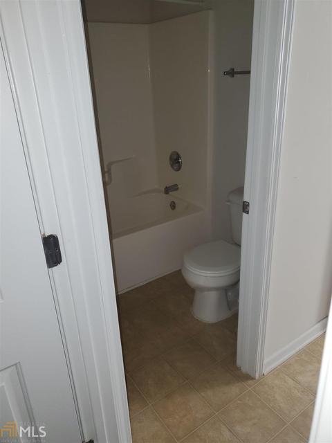 384 Thompson Ct, Hampton, GA 30228 photo 31