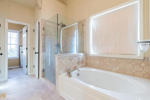 1032 Panoramic Pt, Buford, GA 30518 photo 17