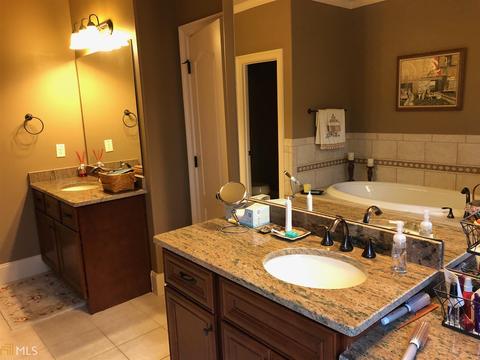 209 Manresa Ct, Hampton, GA 30228 photo 11