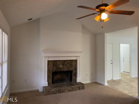 215 Chimney Ct, Covington, GA 30014 photo 3