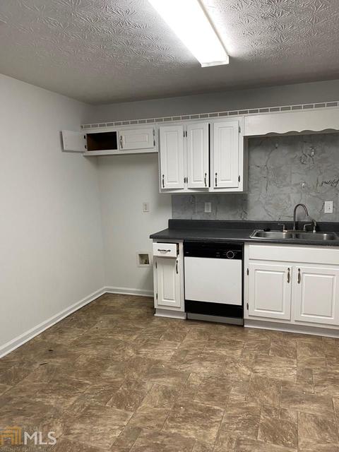 215 Chimney Ct, Covington, GA 30014 photo 6