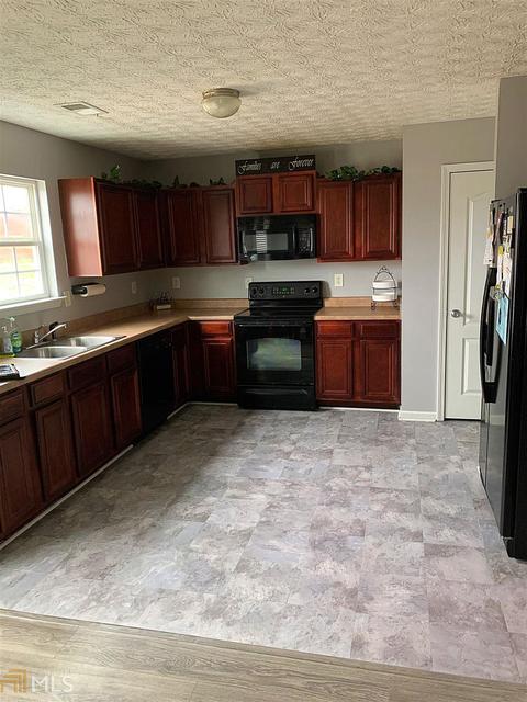 180 Heaton Dr, Covington, GA 30016 photo 6
