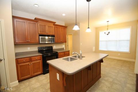 204 N Pointe Dr, Lagrange, GA 30241 photo 5