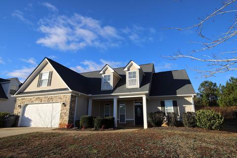 204 N Pointe Dr, Lagrange, GA 30241 photo 1