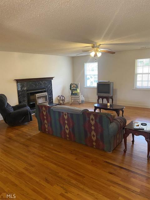 582 Ridgeway Rd, Jackson, GA 30233 photo 9