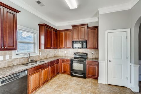 177 Luke, Hampton, GA 30228 photo 10