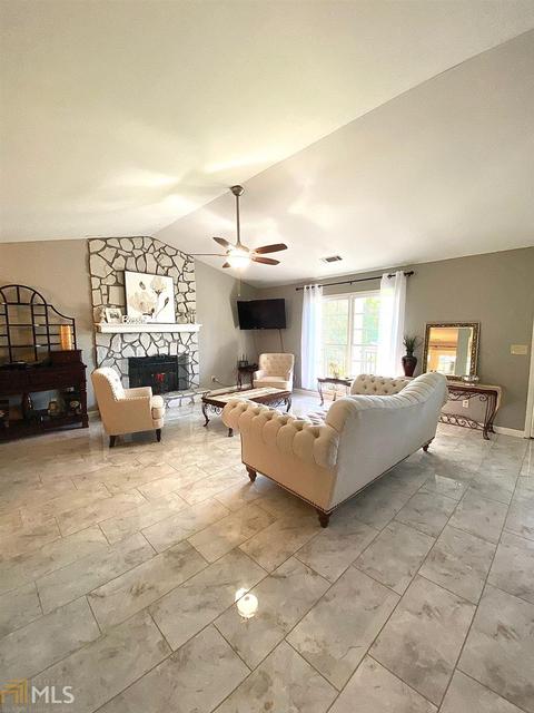 2835 Brookton Ln, Dacula, GA 30019 photo 3
