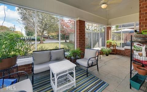 404 E Doyle St, Toccoa, GA 30577 photo 6