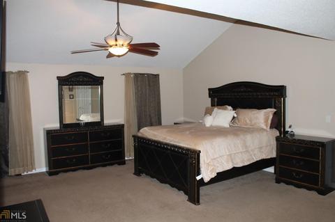 704 Mustang Ct, Hampton, GA 30228 photo 3