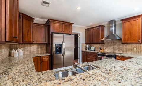 2030 Peachbluff Dr, Duluth, GA 30097 photo 9