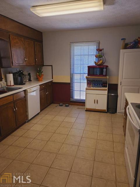 230 E View Pointe Dr, Lagrange, GA 30240 photo 6