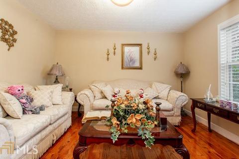 1024 Riverclift Dr, Covington, GA 30016 photo 3
