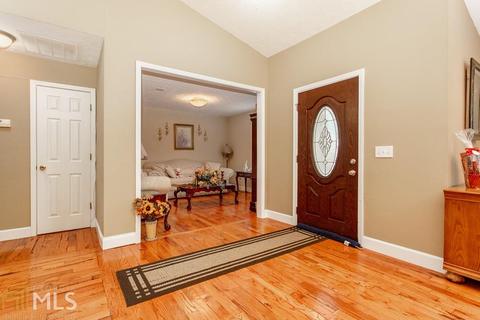 1024 Riverclift Dr, Covington, GA 30016 photo 4