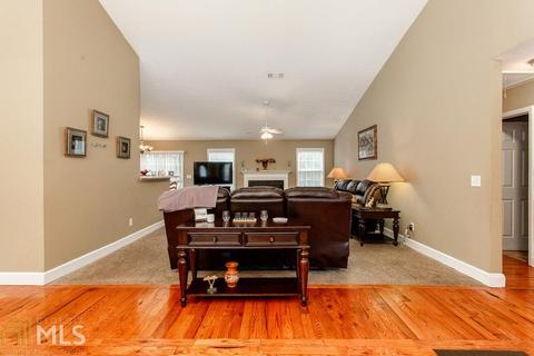 1024 Riverclift Dr, Covington, GA 30016 photo 5
