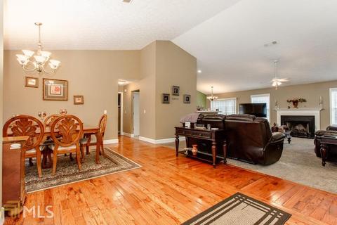 1024 Riverclift Dr, Covington, GA 30016 photo 6