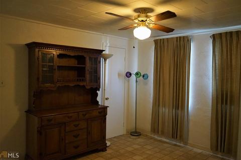 406 E Smith St, Claxton, GA 30417 photo 3