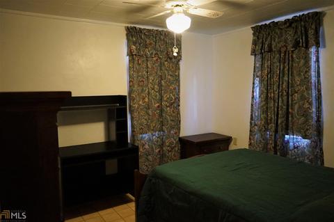 406 E Smith St, Claxton, GA 30417 photo 8