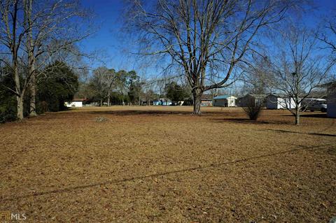 406 E Smith St, Claxton, GA 30417 photo 10