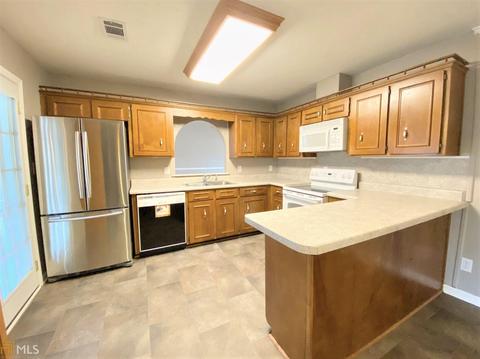 103 Clearwater Dr, Lagrange, GA 30241 photo 12