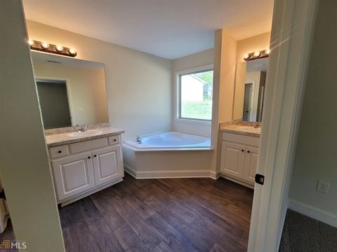 2329 Spring Brook Dr, Monroe, GA 30655 photo 8