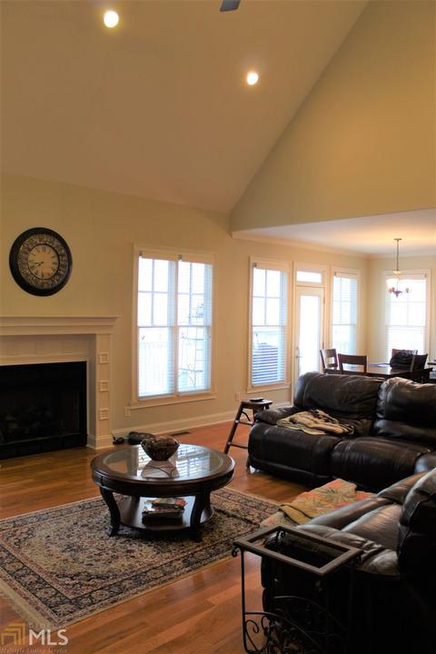 206 Edgefield Ct, Lagrange, GA 30240 photo 6