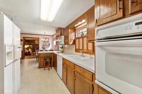 5848 Foxfield Trl, Rex, GA 30273 photo 9