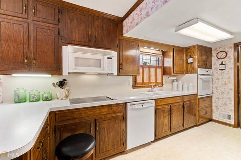5848 Foxfield Trl, Rex, GA 30273 photo 11