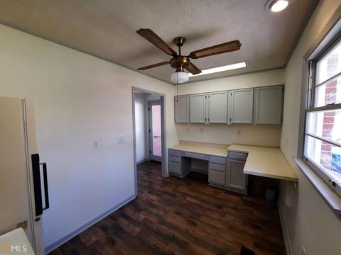 205 Spring St, Warner Robins, GA 31088 photo 2