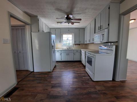 205 Spring St, Warner Robins, GA 31088 photo 7