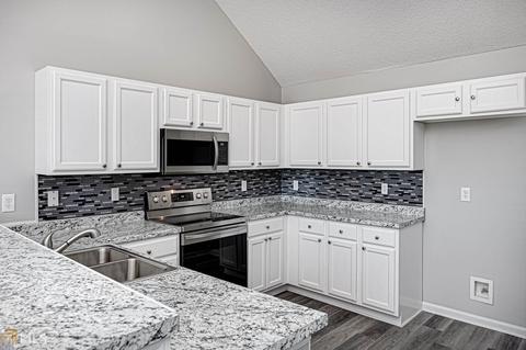 313 Yorkshire Trce, Hampton, GA 30228 photo 9