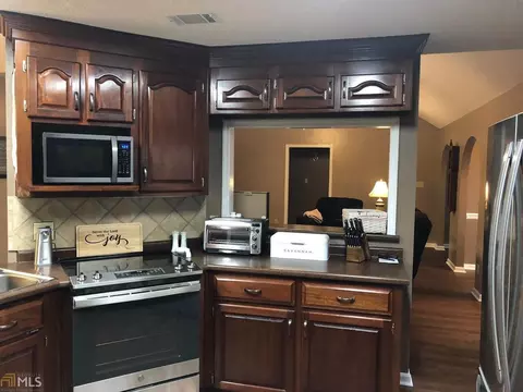 4 Sandstone Ct, Centerville, GA 31028 photo 2