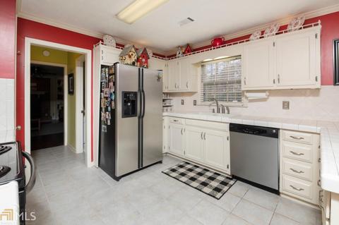 105 Lismore Dr, Lagrange, GA 30240 photo 4