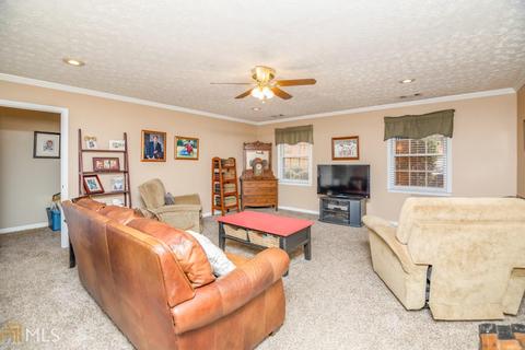 105 Lismore Dr, Lagrange, GA 30240 photo 2