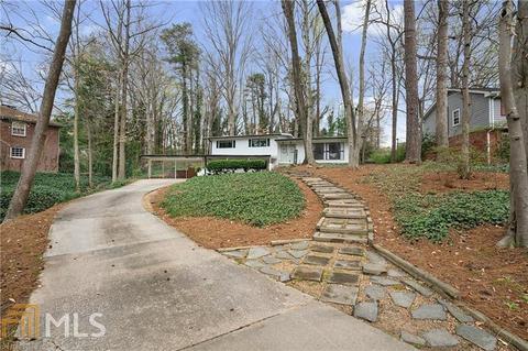 1870 Queens Way, Chamblee, GA 30341 photo 2