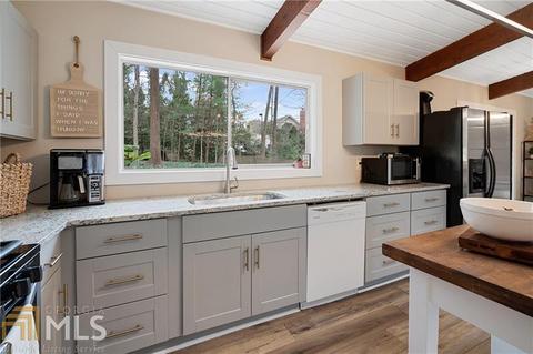 1870 Queens Way, Chamblee, GA 30341 photo 14